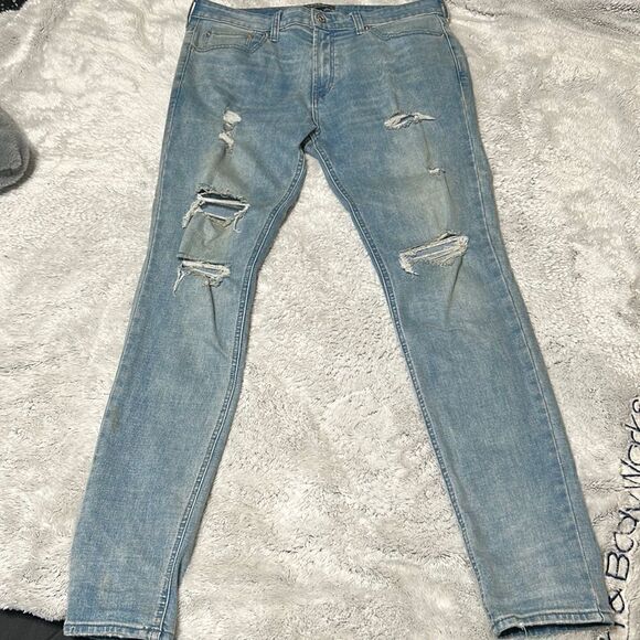 Jeans   - Picture 1 of 11
